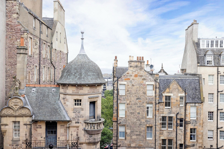 Exterior & Views 2, JOIVY Royal Mile View, Edinburgh