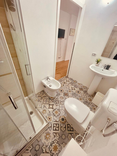 Others 3, Le stanze di Valli, Sassari