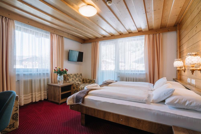 Bedroom 2, Hotel Post Fusch, Zell am See
