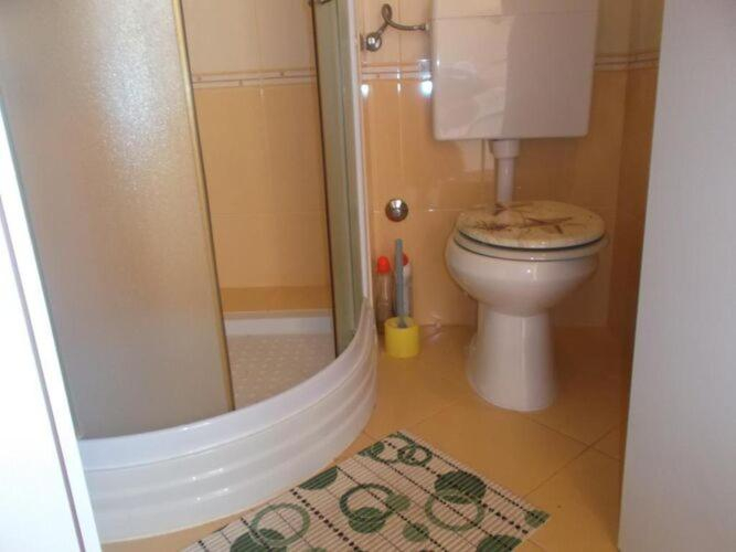 Bathroom 2, Apartments Sunce - One Bedroom Apartment with Terrace and Sea View, Murter