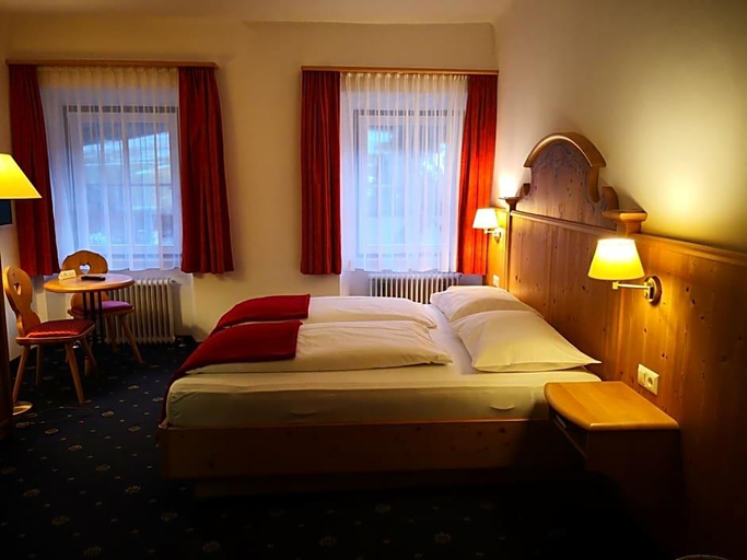 Bedroom 2, Landhotel Postgut - Tradition seit 1549, Tamsweg