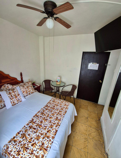 Bedroom 2, Hotel Catalina, Río Blanco