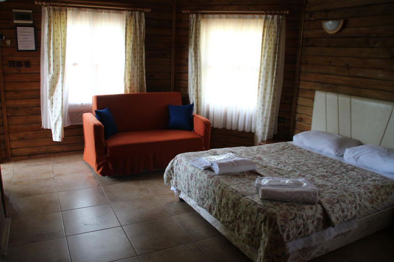 Bedroom 2, Hotel Sunset Troia, Ezine