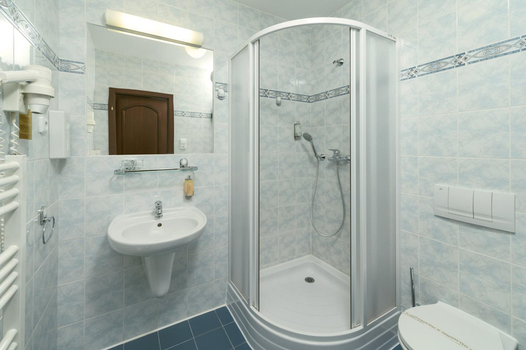 Bathroom 4, Zatisi, Trutnov