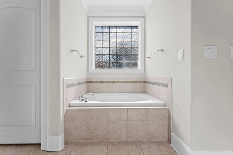 Bathroom 4, Sunset Pointe by Avantstay Waterfront, Beach, Fire Pit Sleeps 14 5bdr 4BA, Iredell