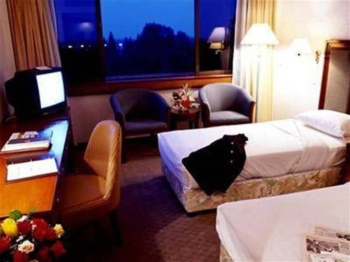 Bedroom 3, Jin Jiang Cypress Hotel, Shanghai