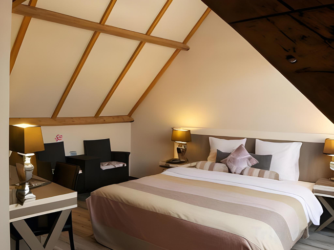 Bedroom 3, Floris Karos Hotel Bruges, West-Vlaanderen