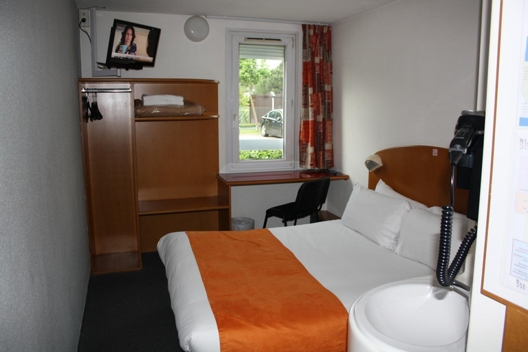 Bedroom 2, Hotel Quick Palace Valence Nord, Drôme