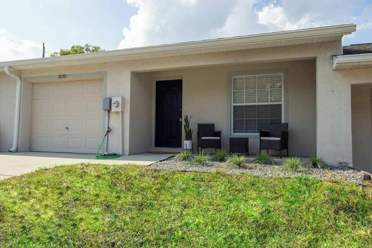 Exterior & Views, Entire Modern Home in Dade City, Pasco