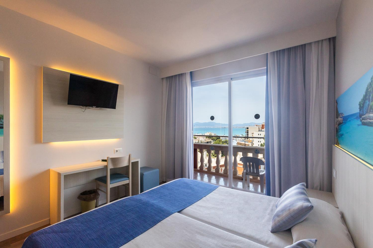 Bedroom 3, Hotel Seramar Luna-Luna Park, Baleares