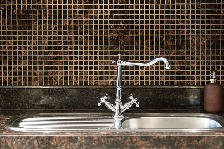 Bathroom 3, Luxury 1-Bedroom Apartment, 5 Min to Dubai Mall, Dubai