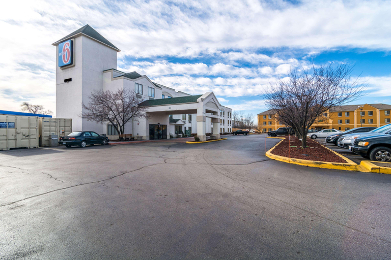 Exterior & Views 2, Motel 6 Harvey, IL, Cook