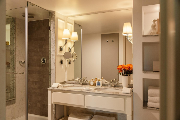 Bathroom 4, Corinthia Palace Hotel & Spa