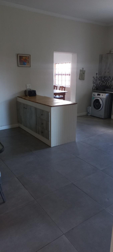 Others 5, Villiers Villa, Nelson Mandela Bay
