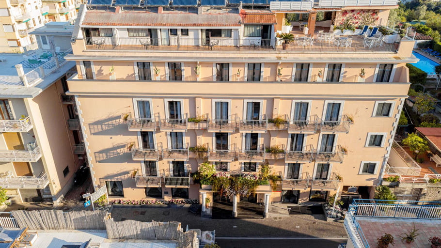 Exterior & Views 2, Hotel Central Wellness, Napoli