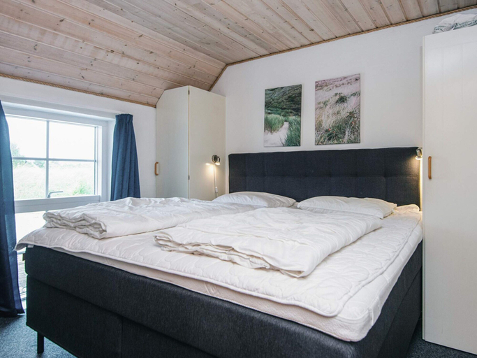 Bedroom 2, 4 Star Holiday Home in Ringkobing, Ringkøbing-Skjern