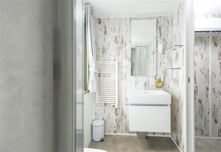 Bathroom 4, Palagina Il Borgo Agricolo, Florence