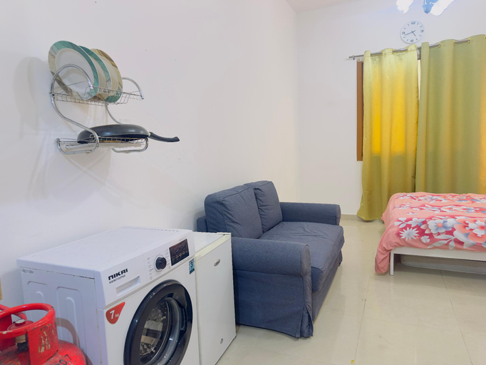 Others 4, Private Studios with Kitchen in Meena bazar, Dubai