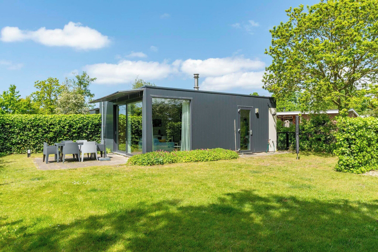 Garden 2, Bungalow Near Dutch Beach and Bulb Fields, Zijpe