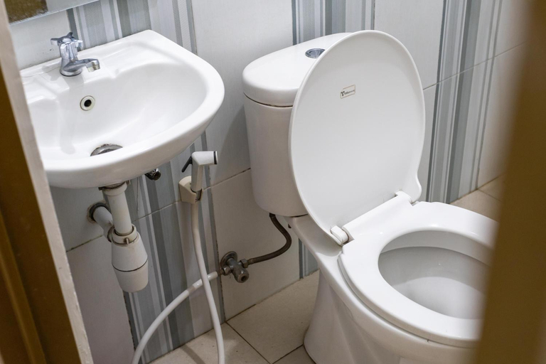 Bathroom 7
