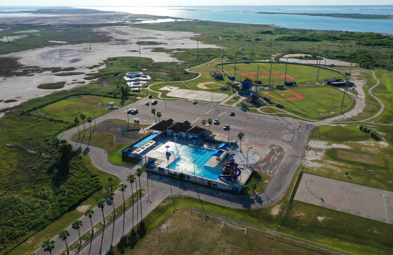 Exterior & Views 2, Between the Shores by Avantstay Pool, Boardwalk, Nueces
