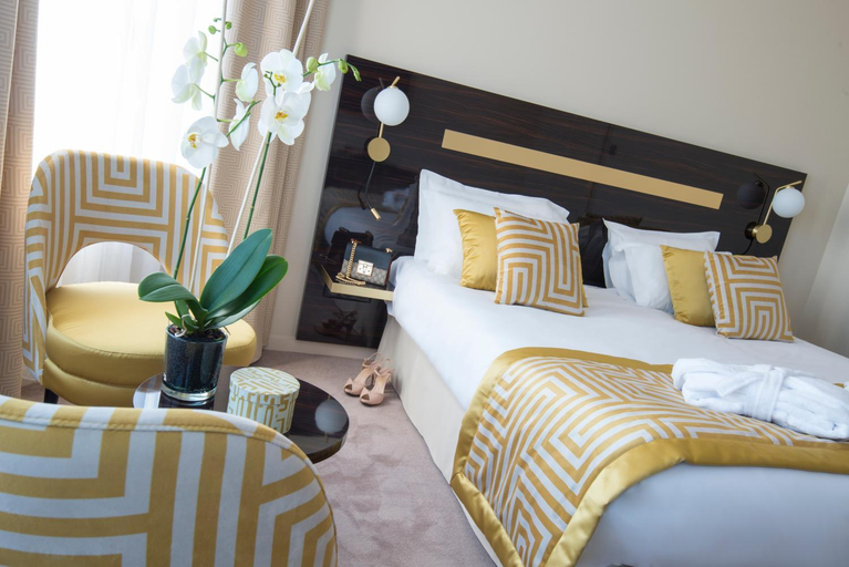 Bedroom, Hôtel Carlton, Alpes-Maritimes