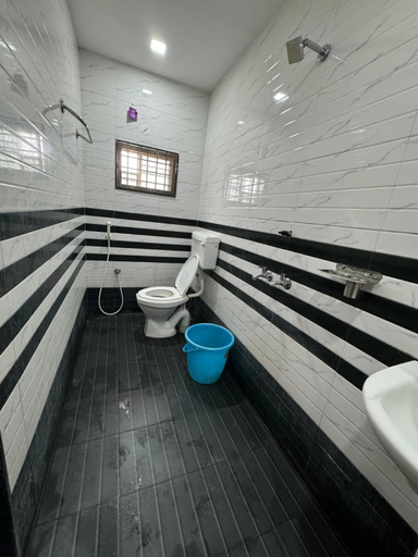 Others 4, HOTEL VALLABHA RESIDENSY, East Godavari