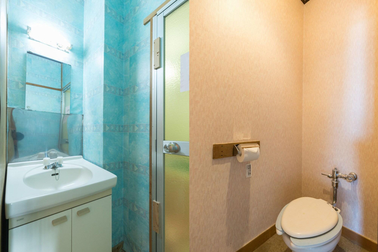 Bathroom, Miyoshi Ryokan, Manazuru