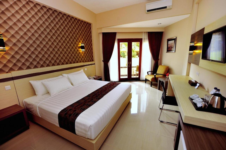 bedroom 13