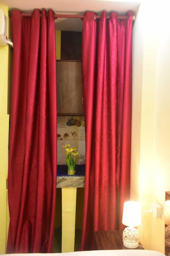 Bedroom 3, Lucknow Luxury Hotel And Restaurant, Lucknow