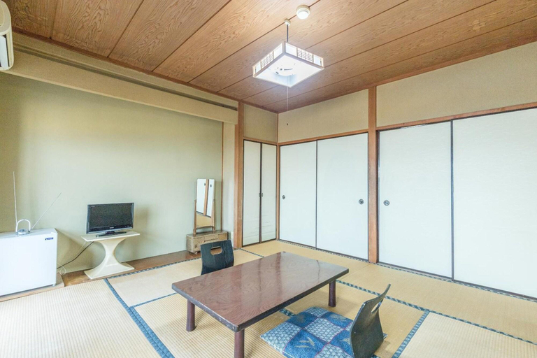 Bedroom 2, Miyoshi Ryokan, Manazuru