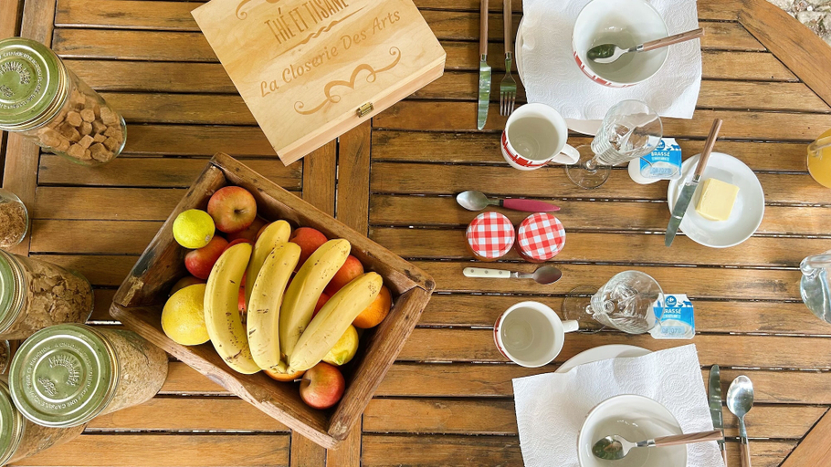 Food & Drinks 5, La Closerie des Arts - Piscine et Spa, Dordogne