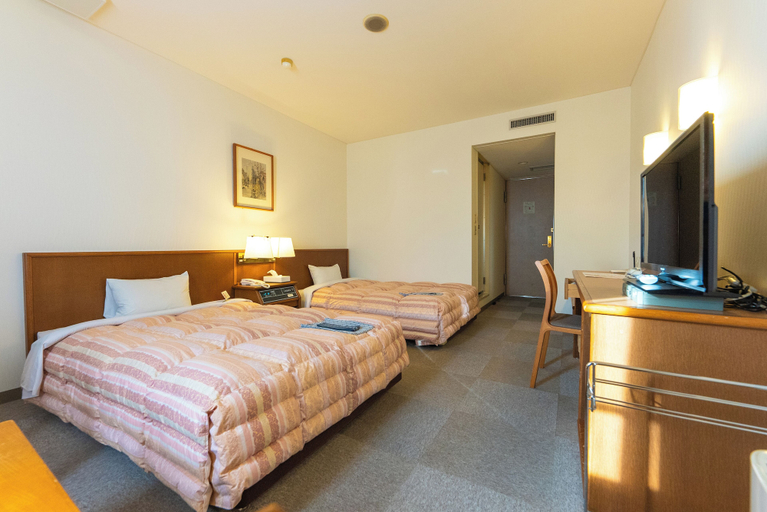 Bedroom 3, Tendo Central Hotel, Tendo