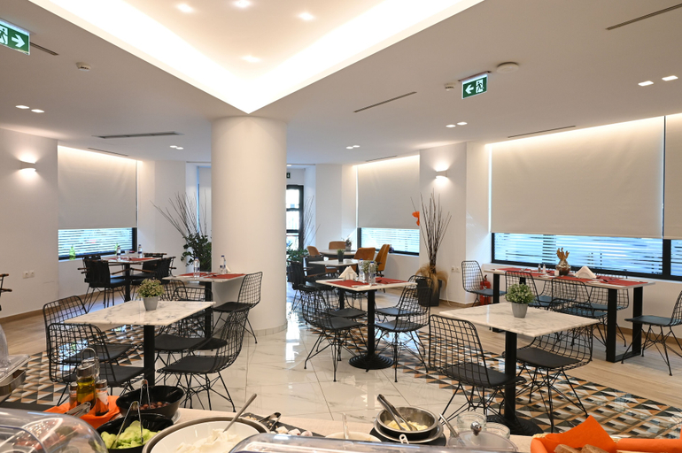 Food & Drinks 2, Urban Core Residence, Attica