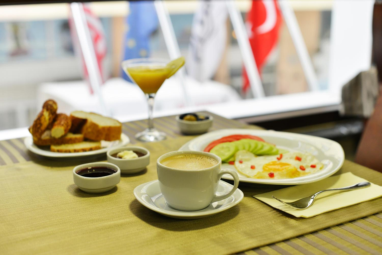 Food & Drinks 5, Arus Hotel, Merkez