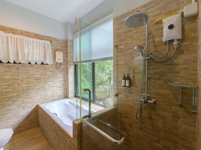 Bathroom 5, The Stream House at Mae Kampong, K. Mae On