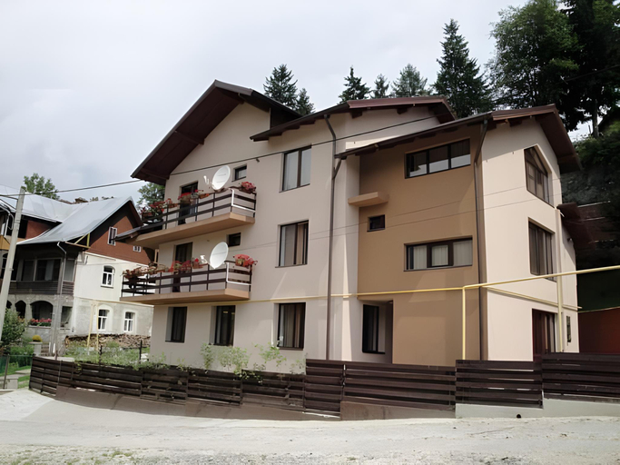 Others 4, Pensiunea Roua, Sinaia