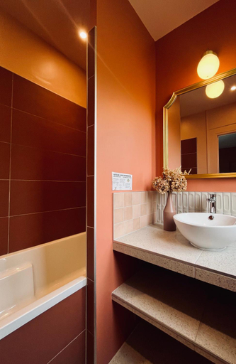 Bathroom 3, Hotel De La Terrasse, Seine-Maritime