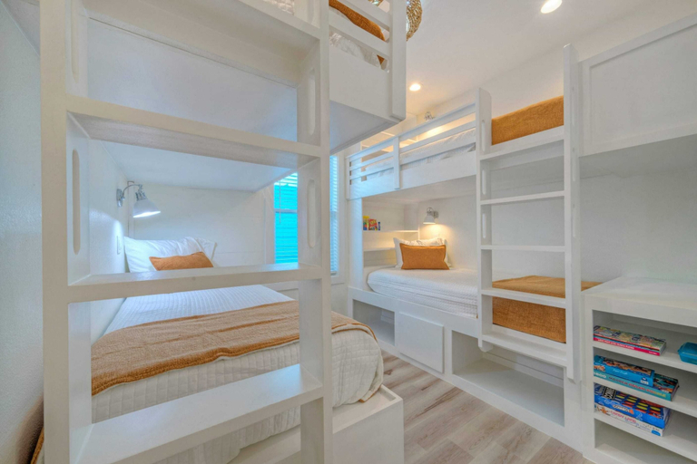 Bedroom 3, Between the Shores by Avantstay Pool, Boardwalk, Nueces