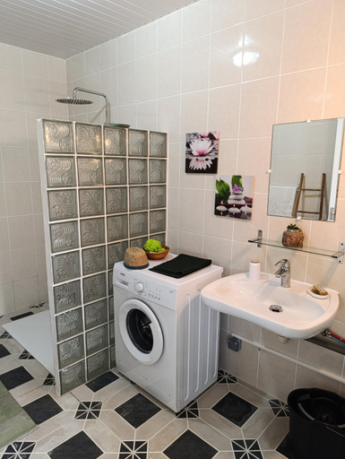 Bathroom 4, DADI'S LITTLE PARADIS, Sainte-Rose