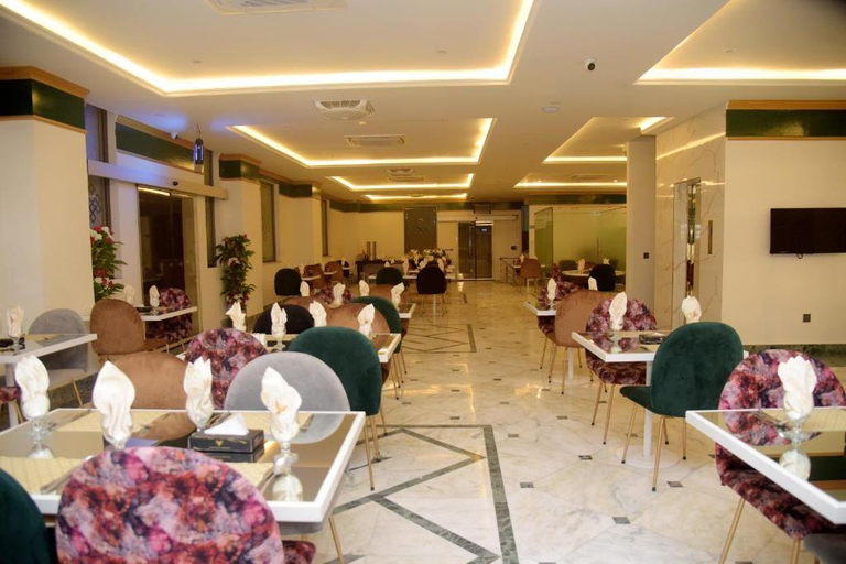 Food & Drinks 5, The Rich Hotel and Apartments, Lahore