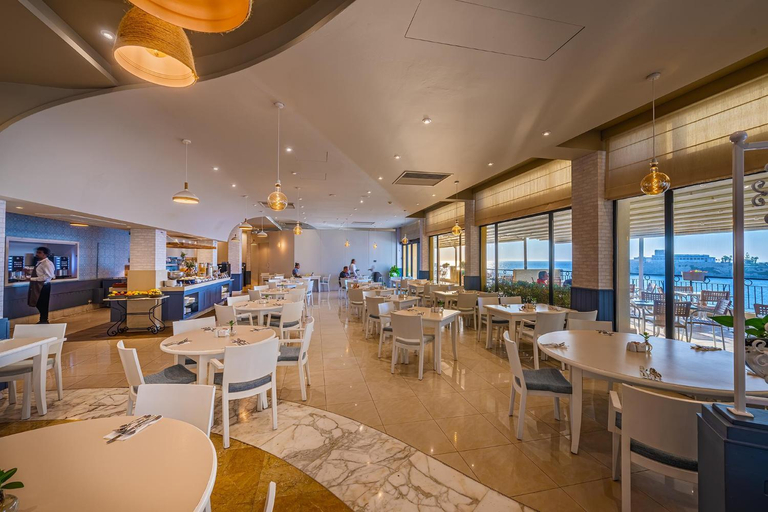Food & Drinks 5, Verdi St. George's Bay Marina, St Julian's