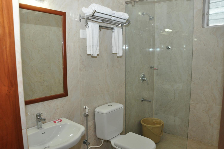 Bathroom, Hotel Royal Chambers, Coimbatore