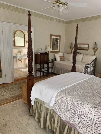 Bedroom 2, The Chancellor's House B&B, Bedford