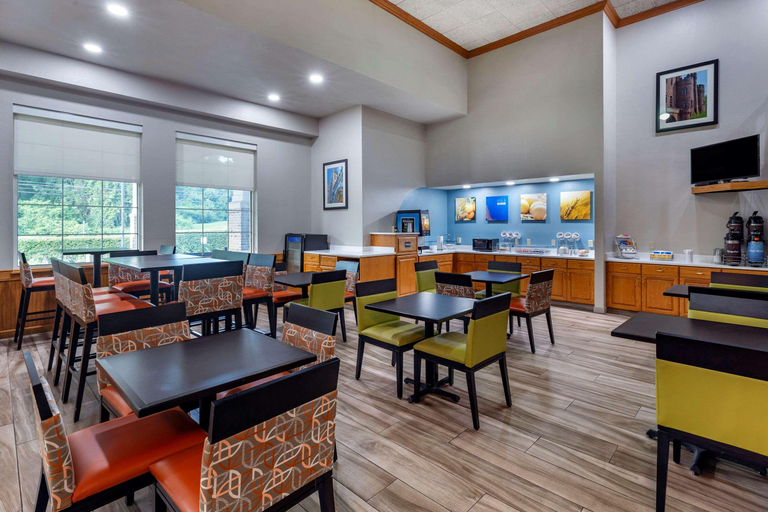 Others 5, Comfort Inn Griswold, New London