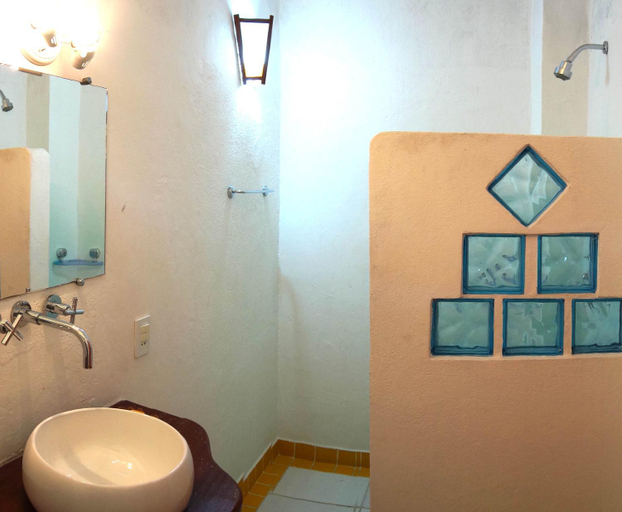 Bathroom 4, Aos Sinos dos Anjos Art Hotel, Porto Seguro