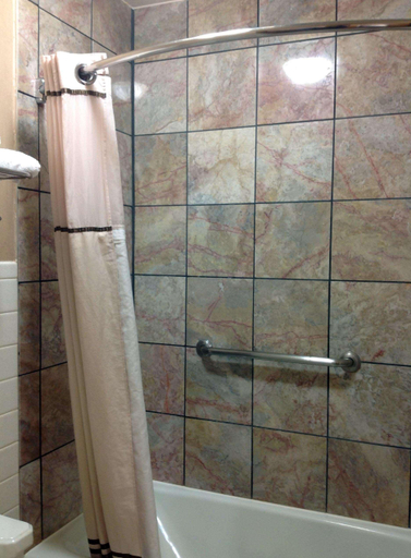 Bathroom, Americas Best Value Inn York, York