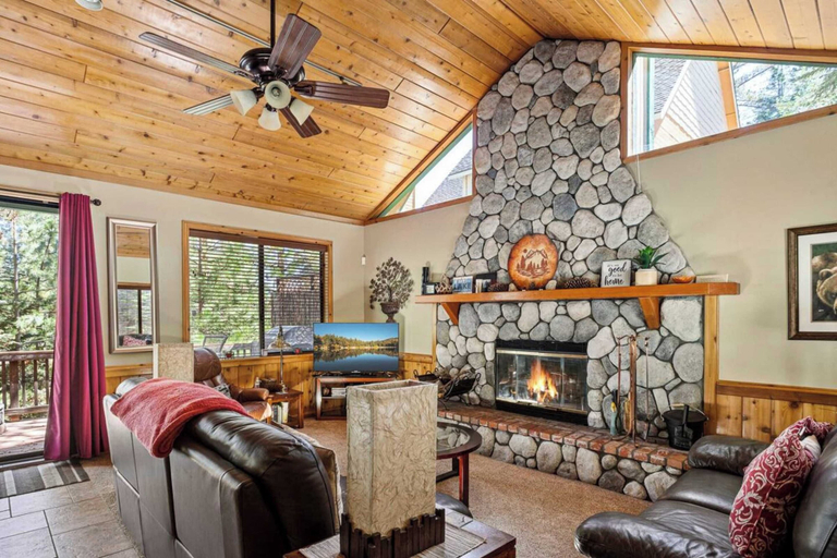Interior 2, Beautifully Remodeled Kitchen Peaceful Mountain Views Sutter by Avantstay, San Bernardino