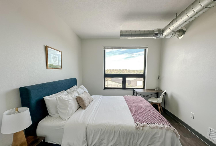 Others 3, Sleepover 1BD 1BA Des Moines Apartments, Polk