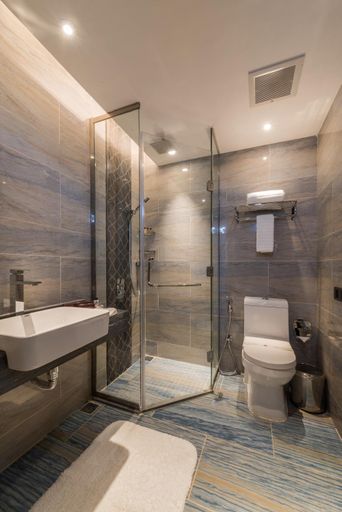 Bathroom 5, Braira Qurtubah Hotel, Riyadh